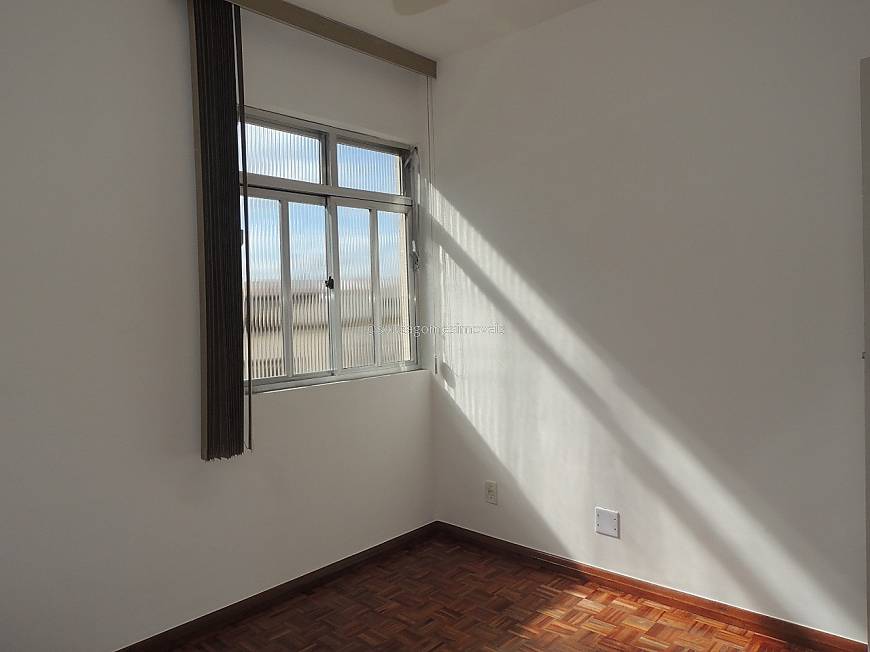 Foto 5 de Apartamento com 3 Quartos para alugar, 67m² em Paineiras, Juiz de Fora