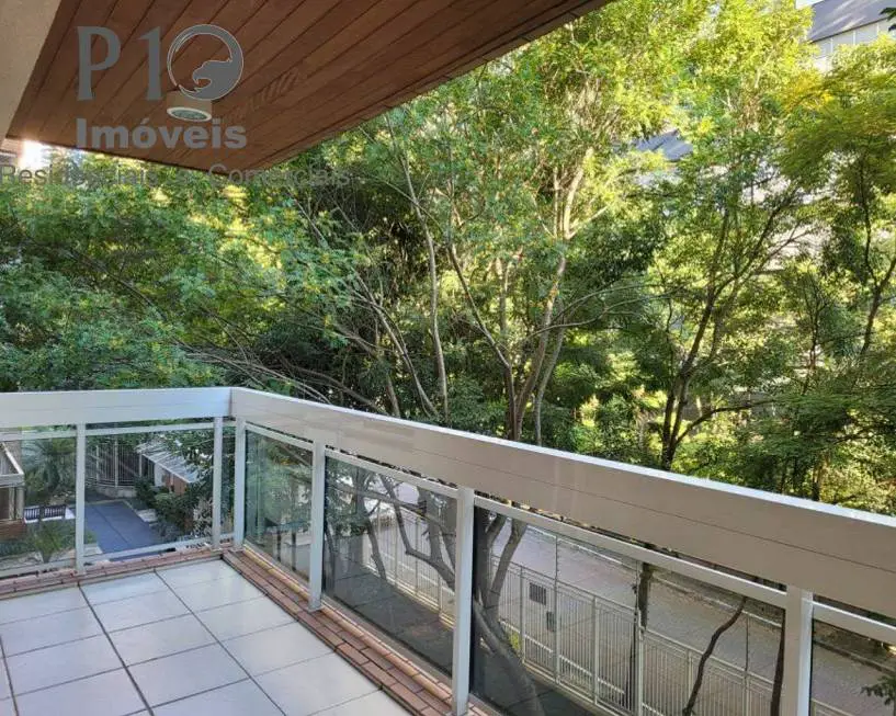 Foto 3 de Apartamento com 3 Quartos à venda, 132m² em Panamby, São Paulo