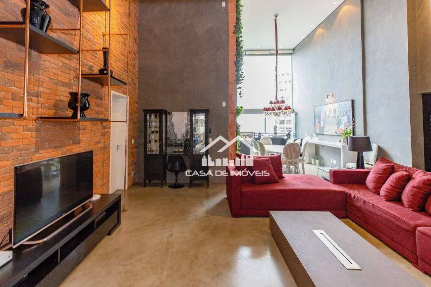 Foto 1 de Apartamento com 3 Quartos à venda, 187m² em Panamby, São Paulo