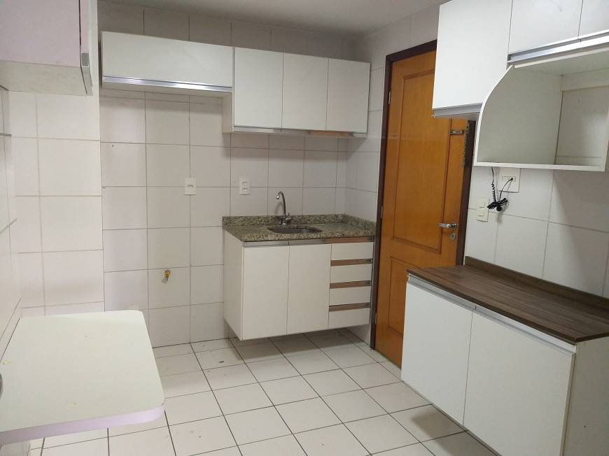 Foto 1 de Apartamento com 3 Quartos para alugar, 101m² em Parque Dez de Novembro, Manaus