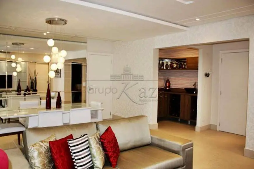 Foto 2 de Apartamento com 3 Quartos à venda, 190m² em Parque Residencial Aquarius, São José dos Campos