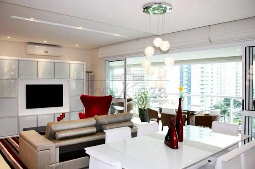 Foto 4 de Apartamento com 3 Quartos à venda, 190m² em Parque Residencial Aquarius, São José dos Campos