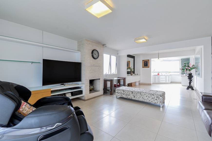 Foto 3 de Apartamento com 3 Quartos à venda, 230m² em Perdizes, São Paulo
