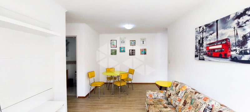 Foto 3 de Apartamento com 3 Quartos para alugar, 90m² em Petrópolis, Porto Alegre