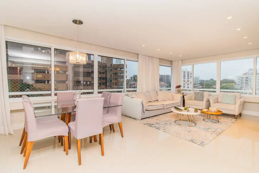 Foto 1 de Apartamento com 3 Quartos à venda, 132m² em Petrópolis, Porto Alegre