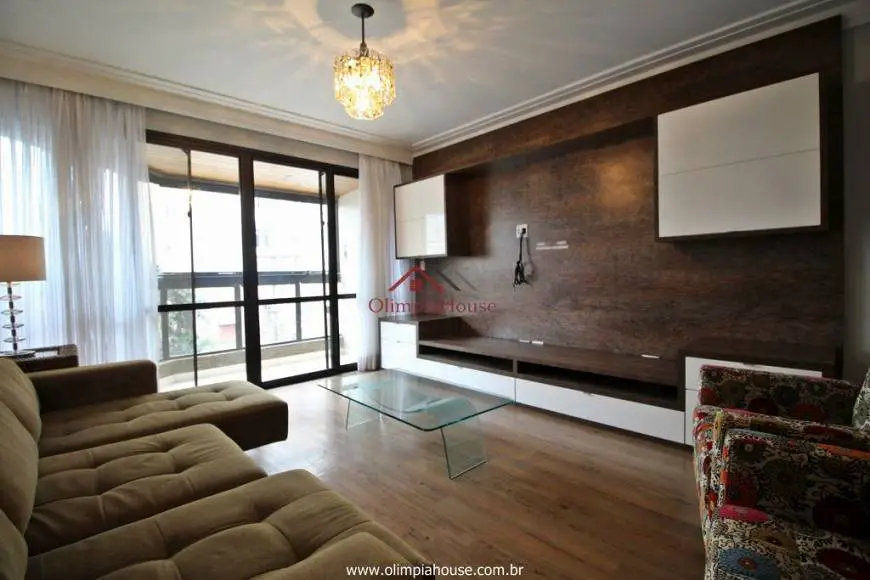Foto 4 de Apartamento com 3 Quartos para alugar, 136m² em Pinheiros, São Paulo
