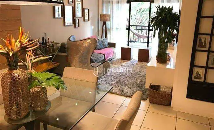 Foto 1 de Apartamento com 3 Quartos à venda, 185m² em Piratininga, Niterói