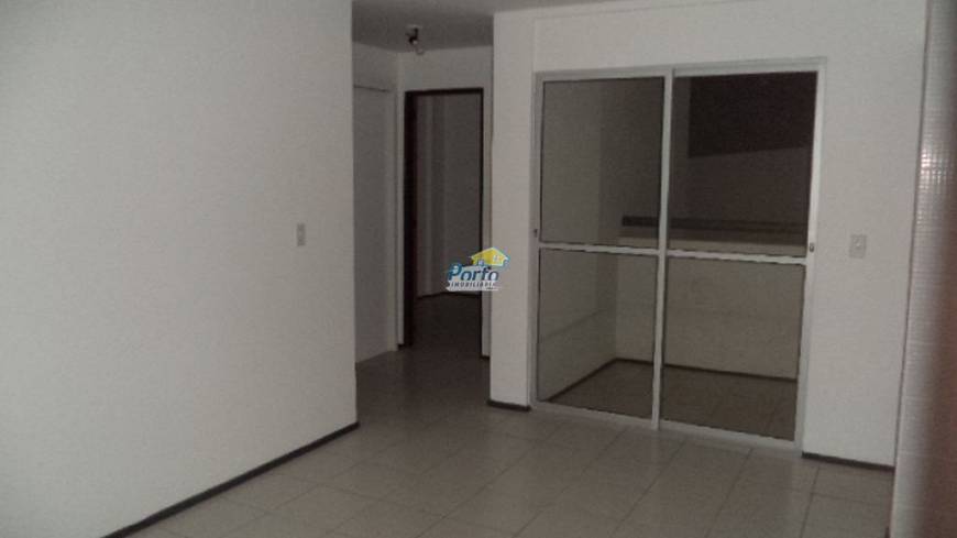 Foto 4 de Apartamento com 3 Quartos para alugar, 64m² em Planalto, Teresina