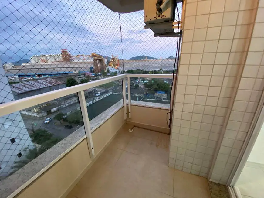 Foto 3 de Apartamento com 3 Quartos para alugar, 90m² em Ponta da Praia, Santos