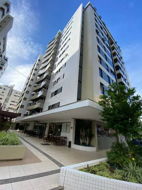 Foto 1 de Apartamento com 3 Quartos para alugar, 77m² em Ponta Verde, Maceió