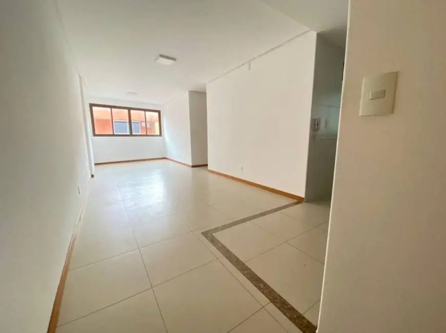 Foto 5 de Apartamento com 3 Quartos para alugar, 77m² em Ponta Verde, Maceió