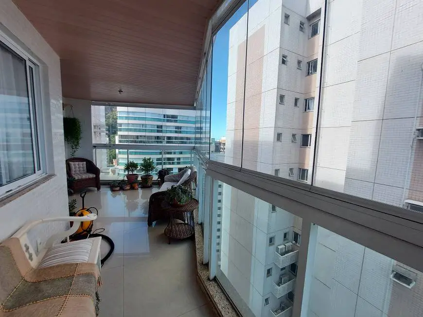 Foto 2 de Apartamento com 3 Quartos à venda, 145m² em Praia da Costa, Vila Velha