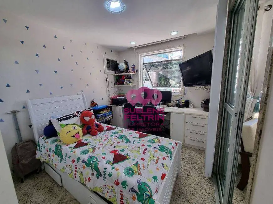 Foto 4 de Apartamento com 3 Quartos à venda, 136m² em Praia do Canto, Vitória