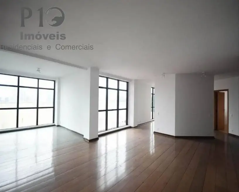 Foto 2 de Apartamento com 3 Quartos à venda, 237m² em Real Parque, São Paulo