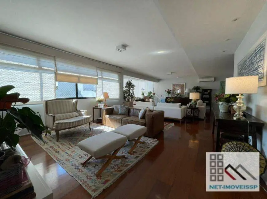 Foto 1 de Apartamento com 3 Quartos à venda, 359m² em Real Parque, São Paulo