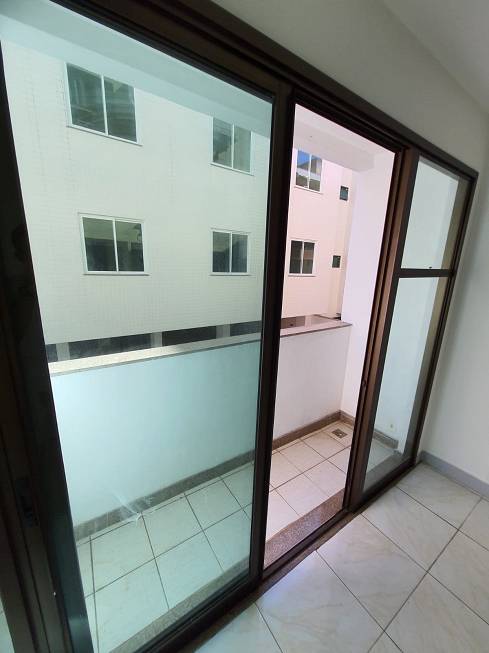 Foto 2 de Apartamento com 3 Quartos para alugar, 78m² em Recreio Dos Bandeirantes, Rio de Janeiro