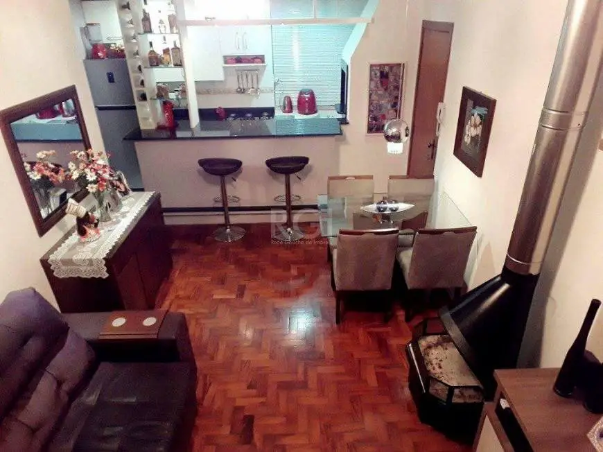 Foto 2 de Apartamento com 3 Quartos à venda, 60m² em Rio Branco, Porto Alegre