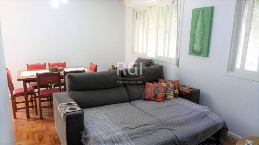 Foto 1 de Apartamento com 3 Quartos à venda, 63m² em Rio Branco, Porto Alegre