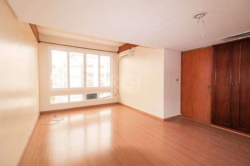 Foto 2 de Apartamento com 3 Quartos à venda, 99m² em Rio Branco, Porto Alegre