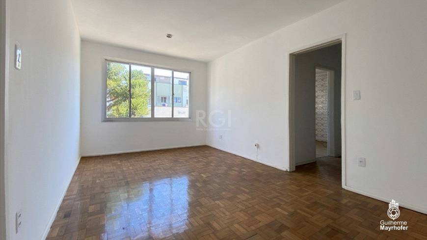 Foto 3 de Apartamento com 3 Quartos à venda, 100m² em Santa Cecília, Porto Alegre