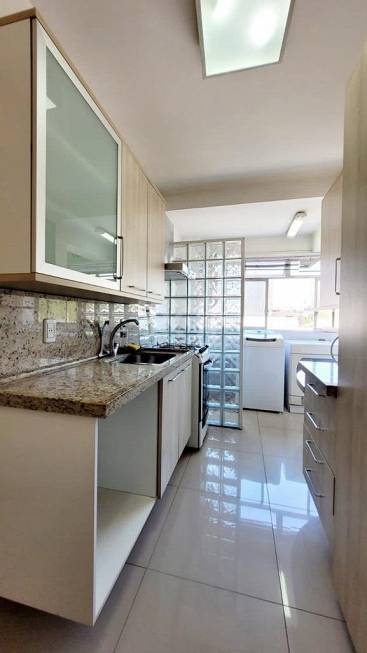 Foto 5 de Apartamento com 3 Quartos à venda, 101m² em Santa Cecília, Porto Alegre