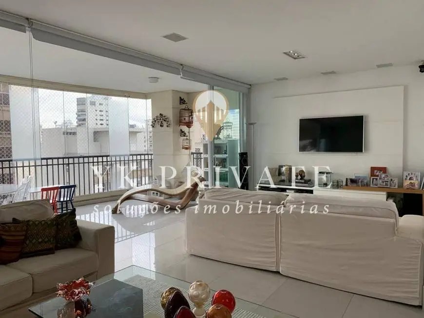 Foto 1 de Apartamento com 3 Quartos à venda, 189m² em Santa Cecília, São Paulo