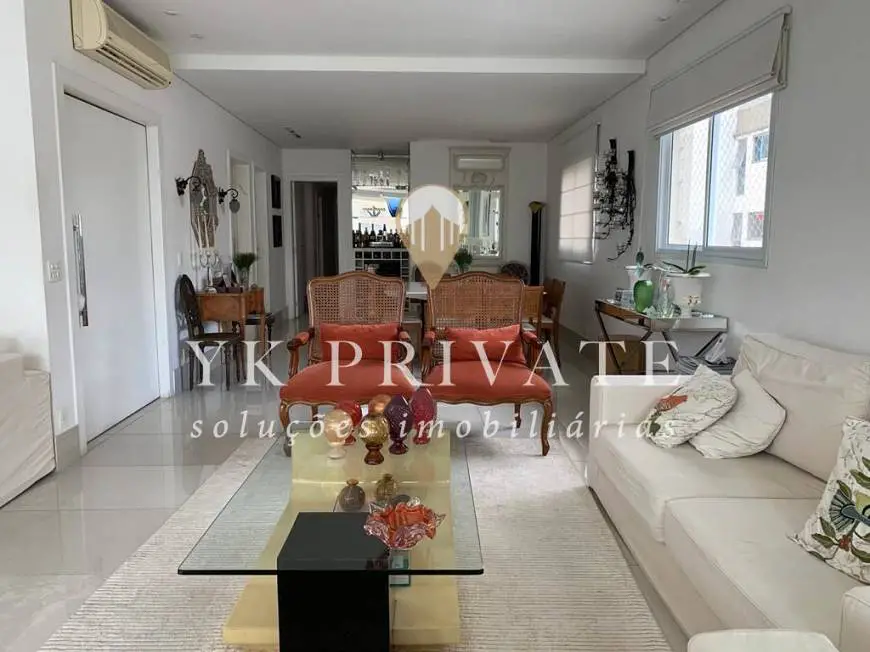 Foto 4 de Apartamento com 3 Quartos à venda, 189m² em Santa Cecília, São Paulo