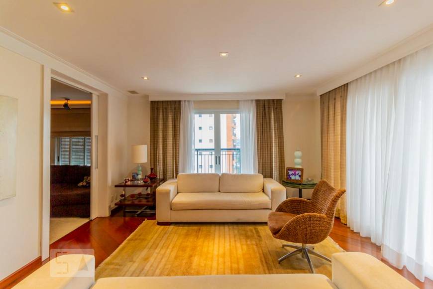 Foto 1 de Apartamento com 3 Quartos para alugar, 245m² em Santa Cecília, São Paulo