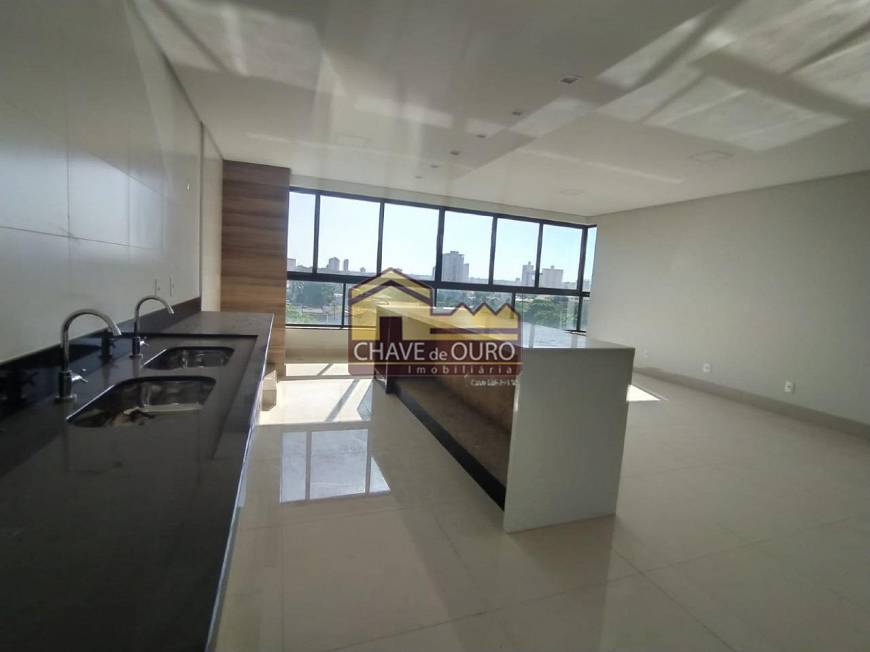 Foto 1 de Apartamento com 3 Quartos à venda, 160m² em Santa Maria, Uberaba