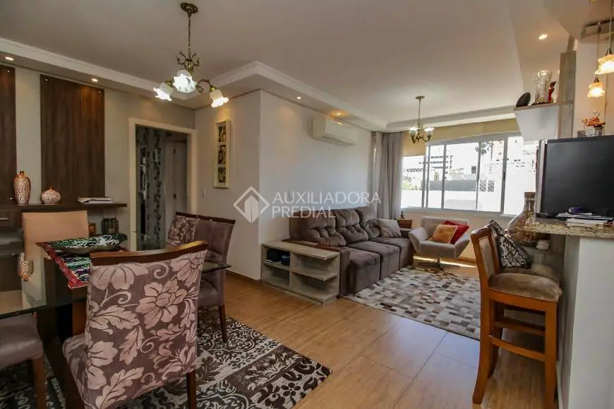Foto 5 de Apartamento com 3 Quartos à venda, 90m² em Santana, Porto Alegre