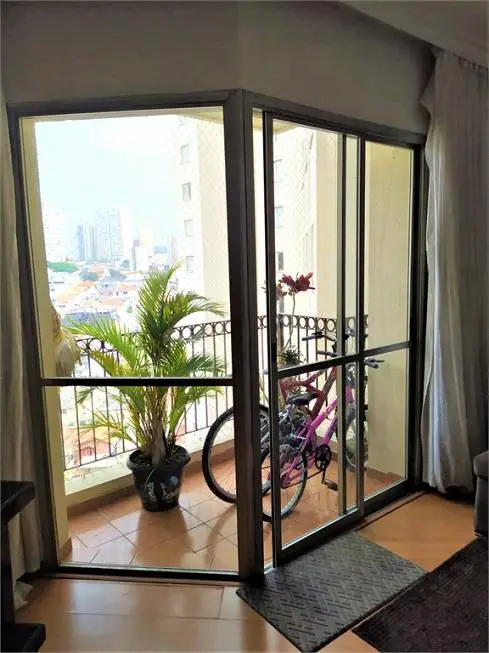Foto 1 de Apartamento com 3 Quartos para alugar, 69m² em Santana, São Paulo