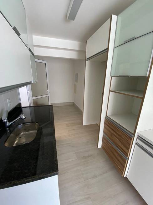 Foto 4 de Apartamento com 3 Quartos à venda, 130m² em Santo Amaro, São Paulo
