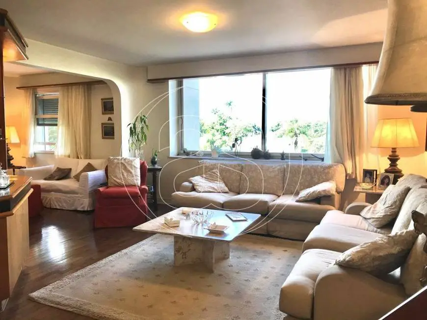 Foto 1 de Apartamento com 3 Quartos à venda, 180m² em Santo Amaro, São Paulo