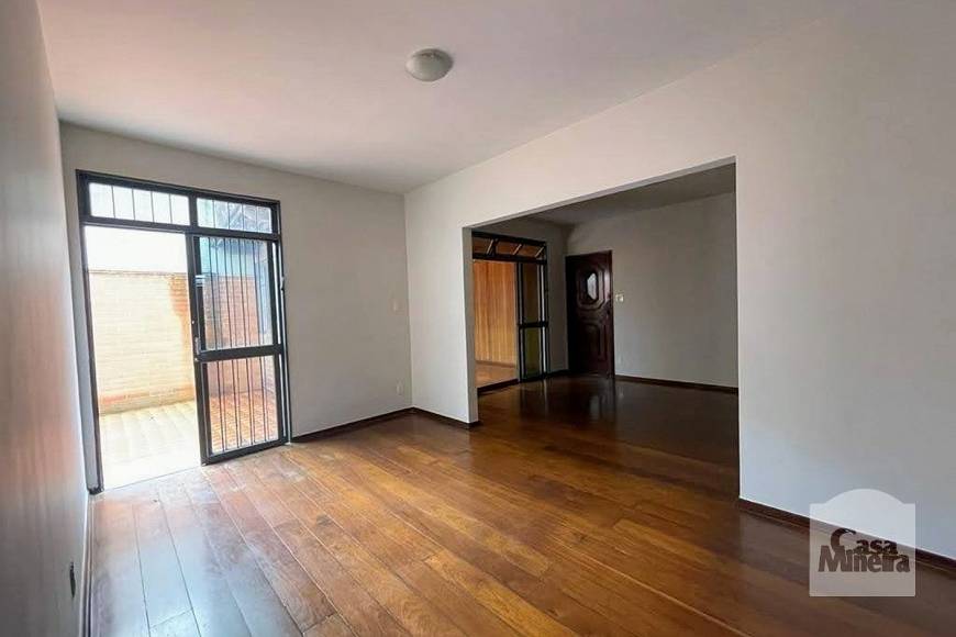 Foto 1 de Apartamento com 3 Quartos à venda, 190m² em Santo Antônio, Belo Horizonte
