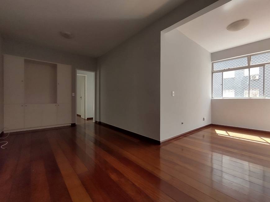 Foto 1 de Apartamento com 3 Quartos para alugar, 95m² em Santo Antônio, Belo Horizonte