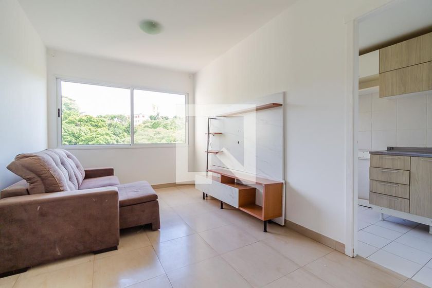 Foto 2 de Apartamento com 3 Quartos para alugar, 65m² em Santo Antônio, Porto Alegre