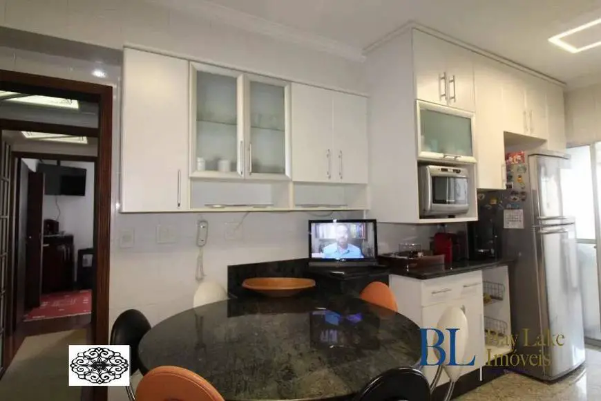 Foto 3 de Apartamento com 3 Quartos à venda, 206m² em Santo Antônio, São Caetano do Sul