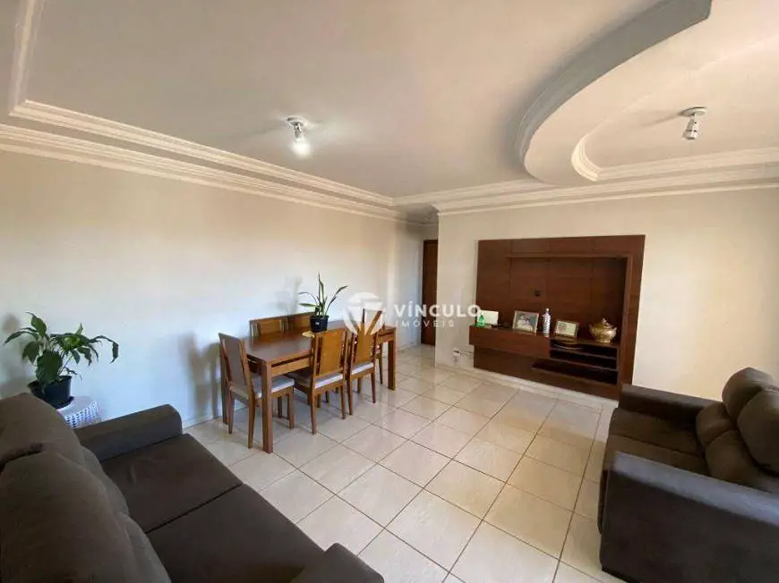 Foto 2 de Apartamento com 3 Quartos à venda, 96m² em São Benedito, Uberaba