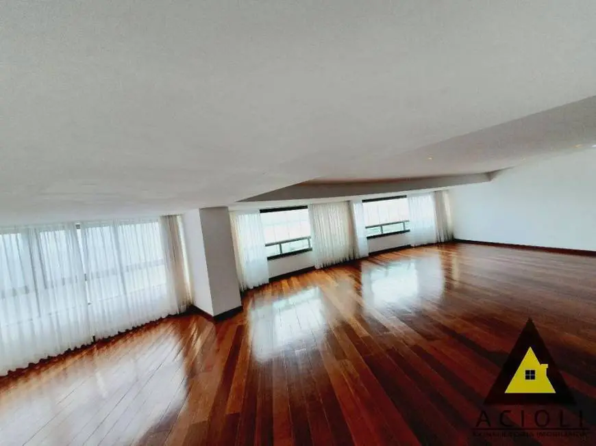Foto 1 de Apartamento com 3 Quartos para alugar, 247m² em São José, Recife