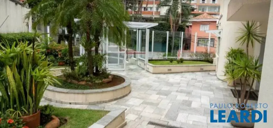 Foto 1 de Apartamento com 3 Quartos à venda, 64m² em Sumarezinho, São Paulo