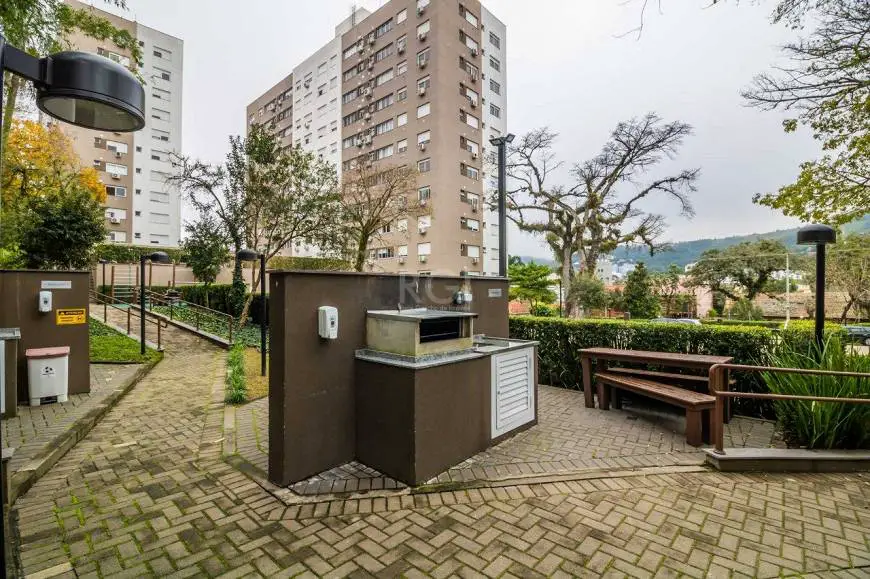 Foto 5 de Apartamento com 3 Quartos à venda, 73m² em Teresópolis, Porto Alegre