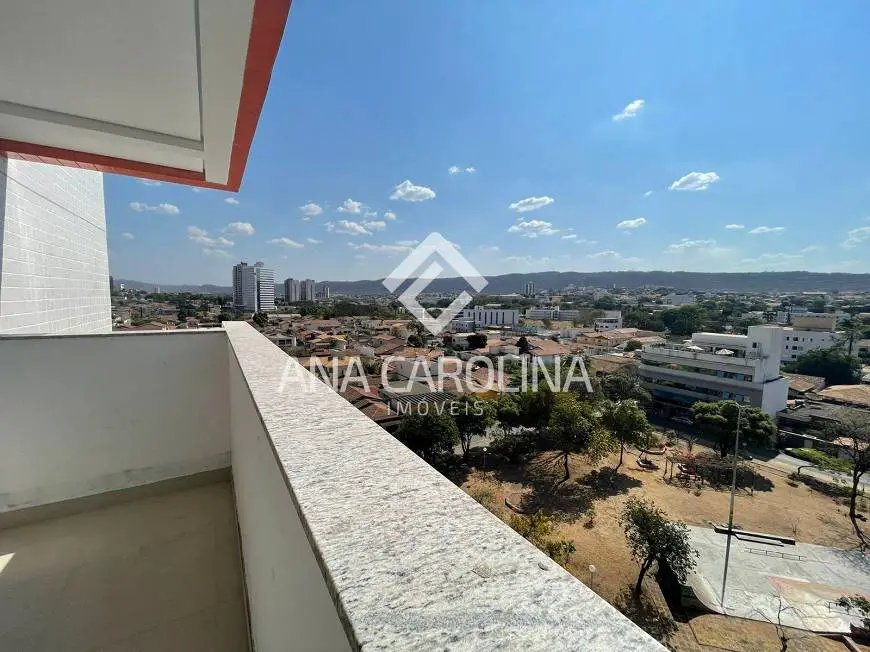 Foto 4 de Apartamento com 3 Quartos à venda, 125m² em Todos os Santos, Montes Claros