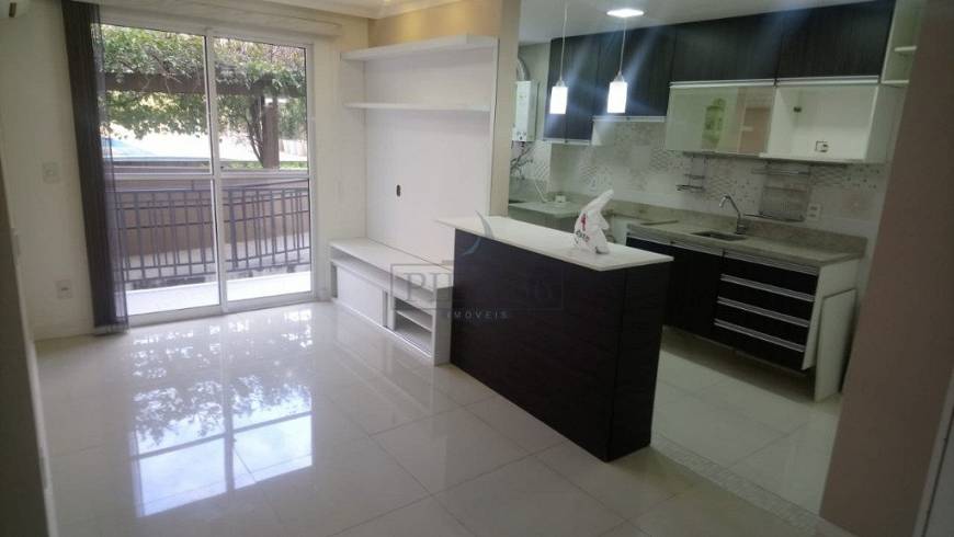 Foto 2 de Apartamento com 3 Quartos à venda, 68m² em Tristeza, Porto Alegre