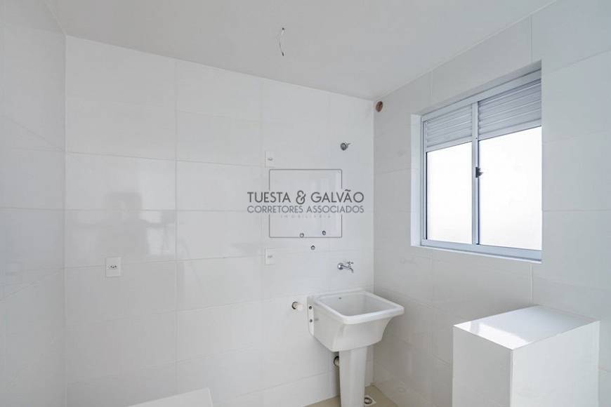Foto 5 de Apartamento com 3 Quartos à venda, 62m² em Uberaba, Curitiba