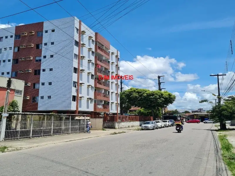 Foto 1 de Apartamento com 3 Quartos à venda, 107m² em Várzea, Recife