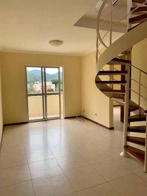 Foto 1 de Apartamento com 3 Quartos à venda, 123m² em Varzea, Teresópolis