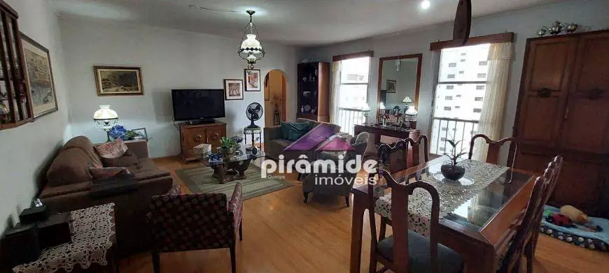 Foto 4 de Apartamento com 3 Quartos à venda, 118m² em Vila Adyana, São José dos Campos