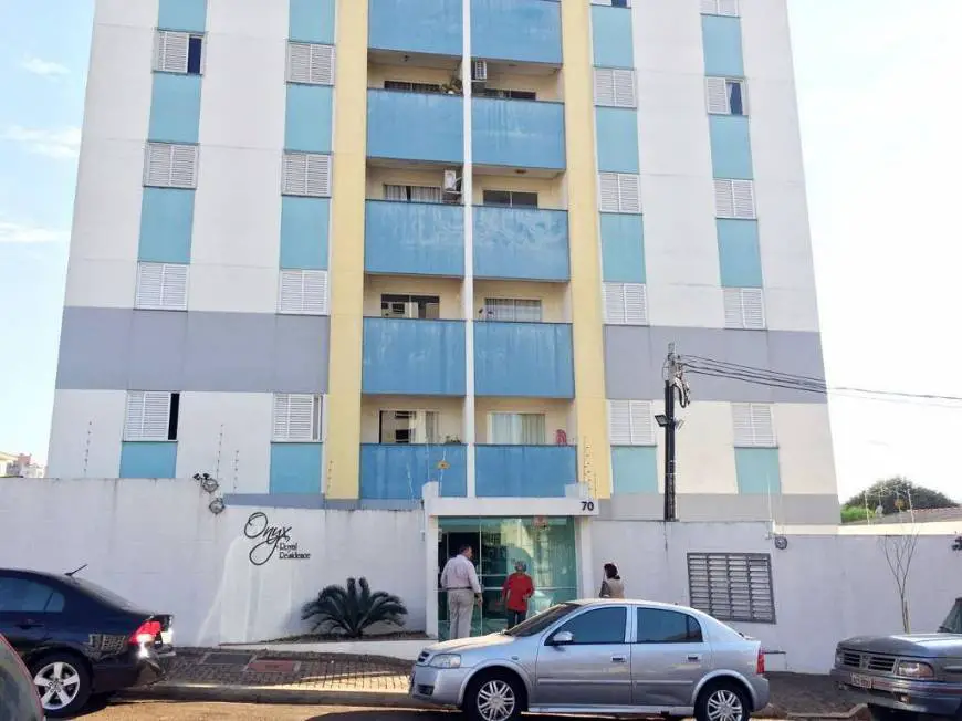 Foto 1 de Apartamento com 3 Quartos à venda, 80m² em Vila Ipiranga, Londrina