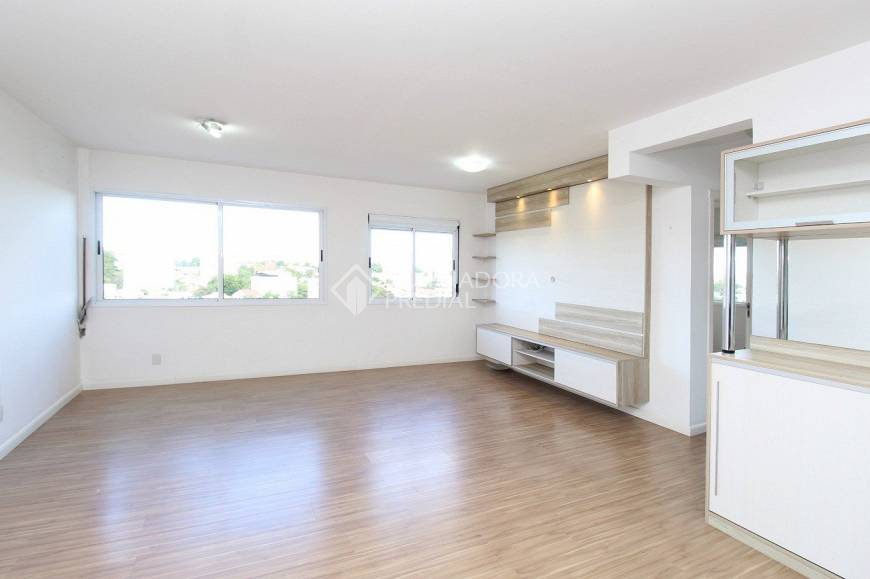 Foto 2 de Apartamento com 3 Quartos à venda, 69m² em Vila Ipiranga, Porto Alegre