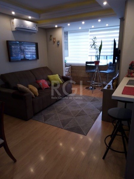 Foto 1 de Apartamento com 3 Quartos à venda, 79m² em Vila Ipiranga, Porto Alegre